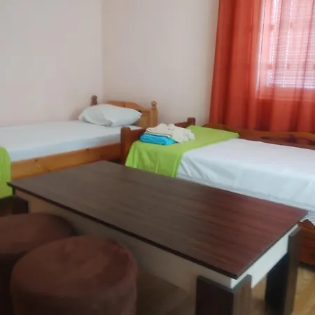 アパート Akdere ビャラ